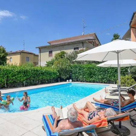 Bugatti Indipendent ,lake View And Private Pool, Desenzanoloft Official Partner Homes & By Marriott Bonvoy *