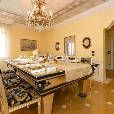 Bugatti Indipendent ,lake View And Private Pool, Desenzanoloft Official Partner Homes & By Marriott Bonvoy * Desenzano del Garda