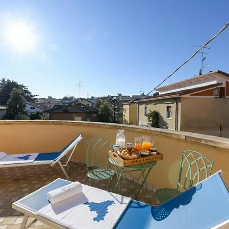 Villa Bugatti Indipendent ,lake View And Private Pool, Desenzanoloft Official Partner Homes & By Marriott Bonvoy Desenzano del Garda