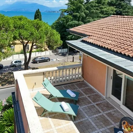 Bugatti Indipendent ,lake View And Private Pool, Desenzanoloft Official Partner Homes & By Marriott Bonvoy Villa